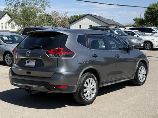 Gun Metallic 2019 Nissan Rogue S