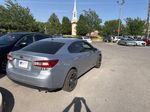 2019 Subaru Impreza 2.0i
