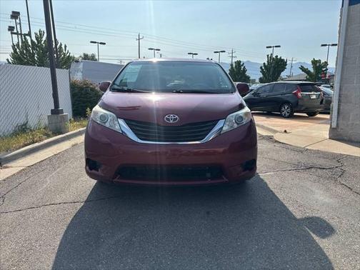 2011 Toyota Sienna LE