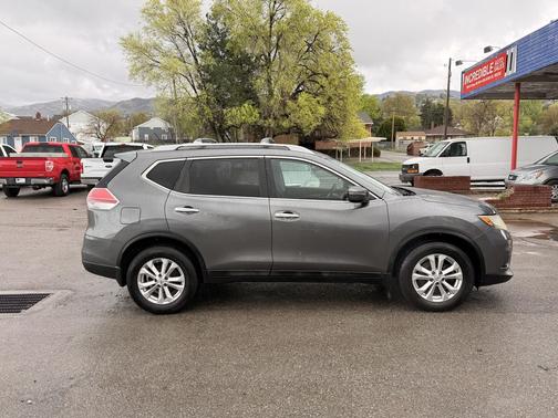 Gun Metallic 2015 Nissan Rogue SV