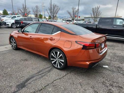 Sunset Drift Chromaflair 2020 Nissan Altima SR FWD