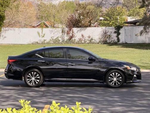 Super Black 2020 Nissan Altima S FWD
