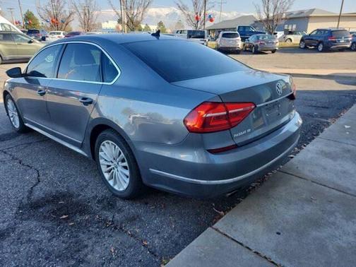 2016 Volkswagen Passat 1.8T SE