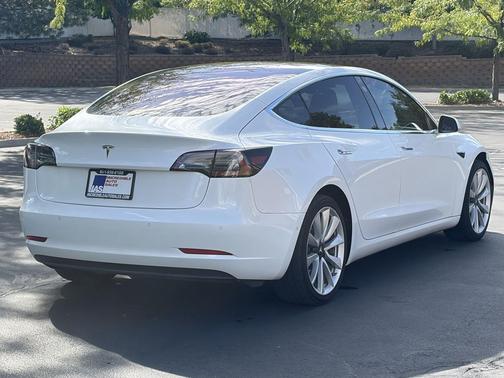 Pearl White Multi-Coat 2018 Tesla Model 3 Long Range