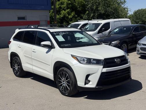 Blizzard Pearl 2017 Toyota Highlander SE