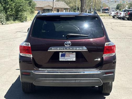 Sizzling Crimson Mica 2013 Toyota Highlander SE