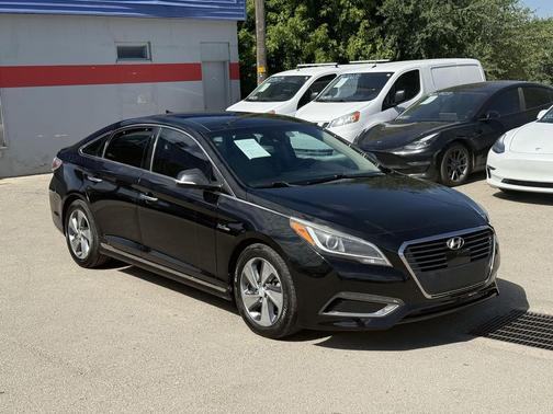 Nocturne Black 2017 Hyundai SONATA Hybrid Limited