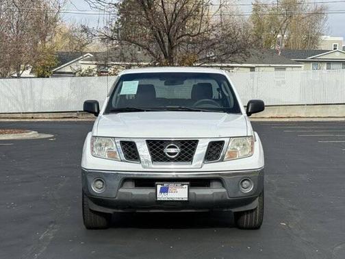 Avalanche White 2010 Nissan Frontier SE