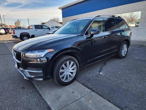 2018 Volvo XC90 T6 Momentum