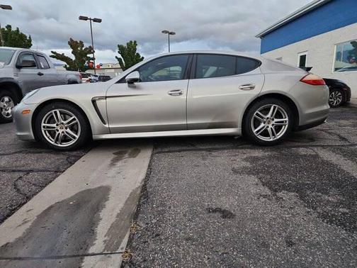 2011 Porsche Panamera 4