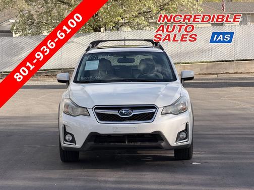 Crystal White Pearl 2016 Subaru Crosstrek 2.0i Premium