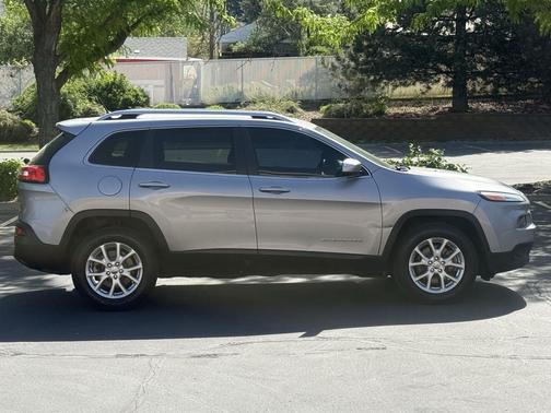 Billet Silver Metallic Clearcoat 2015 Jeep Cherokee Latitude