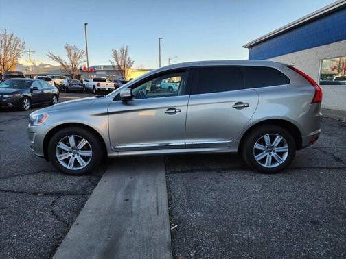 2016 Volvo XC60 T6 Drive-E