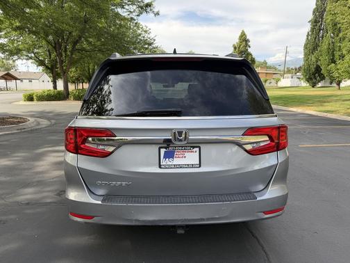 Gray 2018 Honda Odyssey EX-L