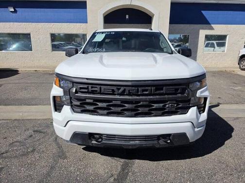 Summit White 2022 Chevrolet Silverado 1500 Custom