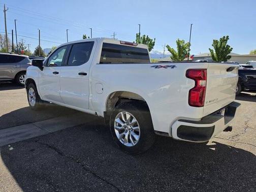 Summit White 2022 Chevrolet Silverado 1500 Custom