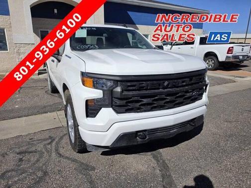 Summit White 2022 Chevrolet Silverado 1500 Custom