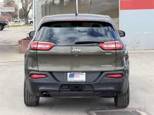 2015 Jeep Cherokee Sport