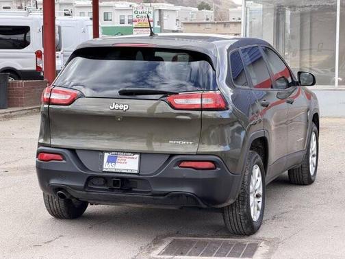 2015 Jeep Cherokee Sport