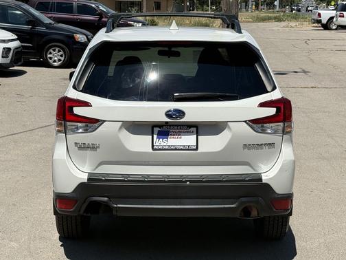 Crystal White Pearl 2021 Subaru Forester Premium