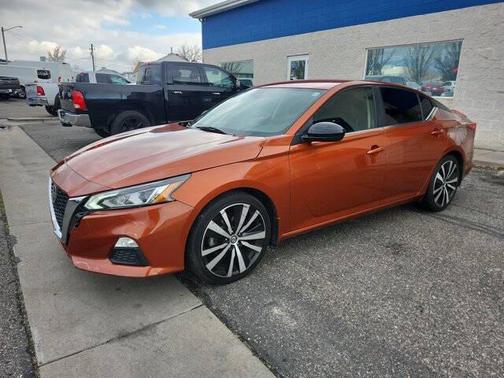 2020 Nissan Altima SR FWD