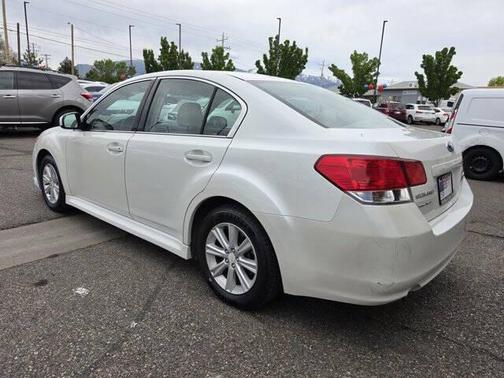 Satin White Pearl 2011 Subaru Legacy Premium