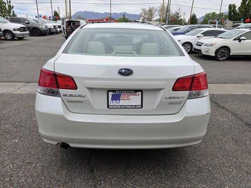 Satin White Pearl 2011 Subaru Legacy Premium