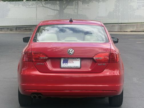 Tornado Red 2012 Volkswagen Jetta SE