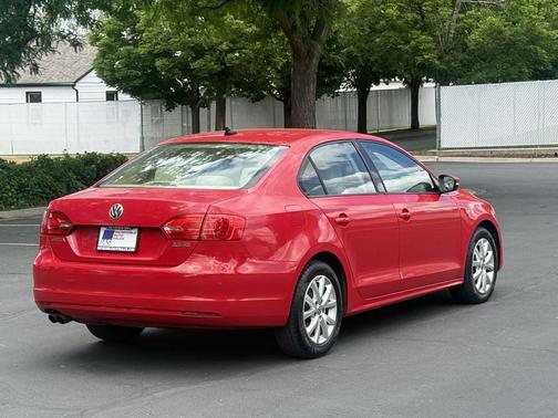 Tornado Red 2012 Volkswagen Jetta SE