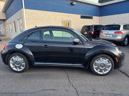 2013 Volkswagen Beetle 2.5L Fender Edition