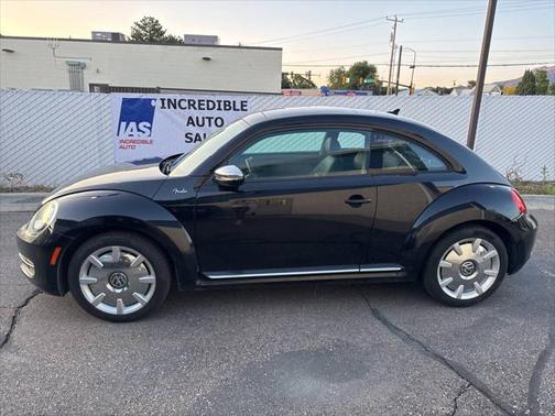 2013 Volkswagen Beetle 2.5L Fender Edition