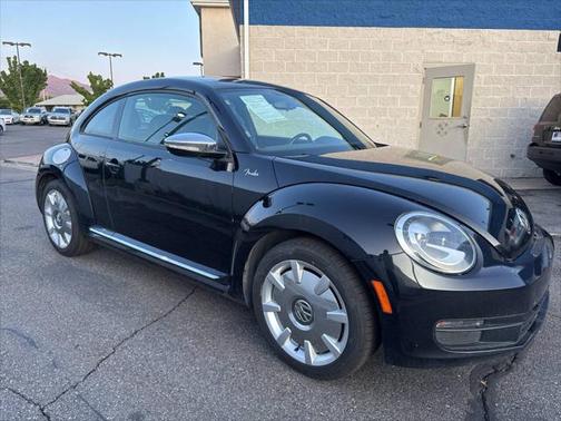 2013 Volkswagen Beetle 2.5L Fender Edition
