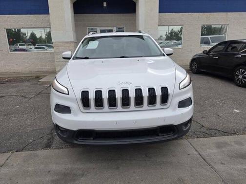 Bright White Clearcoat 2018 Jeep Cherokee Latitude