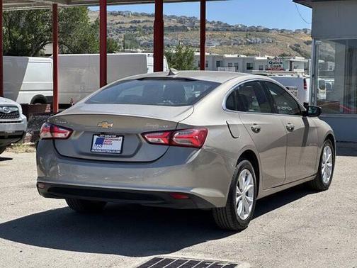 2022 Chevrolet Malibu FWD LT