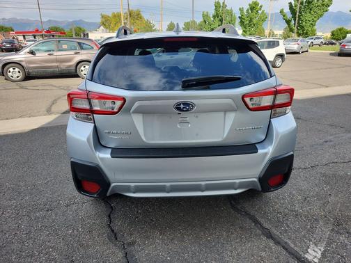 Ice Silver Metallic 2018 Subaru Crosstrek 2.0i Premium