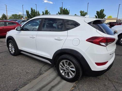 Dazzling White 2018 Hyundai TUCSON SEL