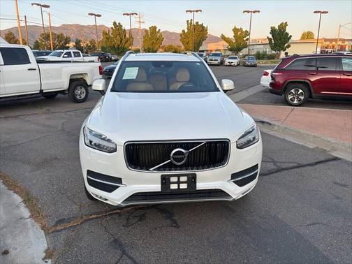 2018 Volvo XC90 T6 Momentum