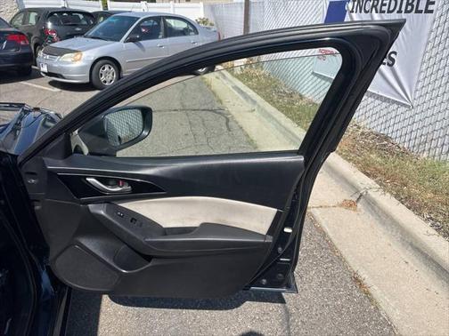 2015 Mazda Mazda3 i Touring