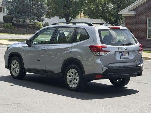 Ice Silver Metallic 2020 Subaru Forester Base
