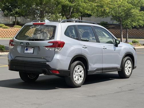 Ice Silver Metallic 2020 Subaru Forester Base