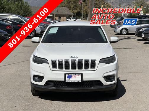 Bright White Clearcoat 2019 Jeep Cherokee Latitude