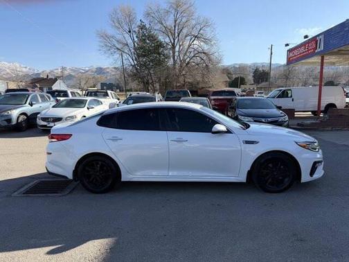 2019 Kia Optima LX