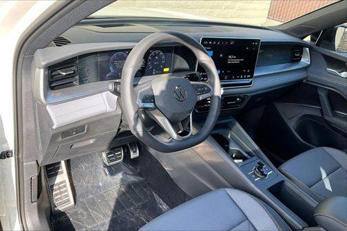 2026 Volkswagen Tiguan 2.0T SE R-Line Black 4MOTION