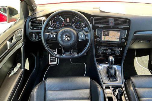2016 Volkswagen Golf R 2.0T DSG