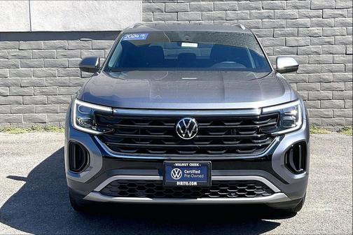 Platinum Gray Metallic 2024 Volkswagen Atlas Cross Sport 2.0T SE