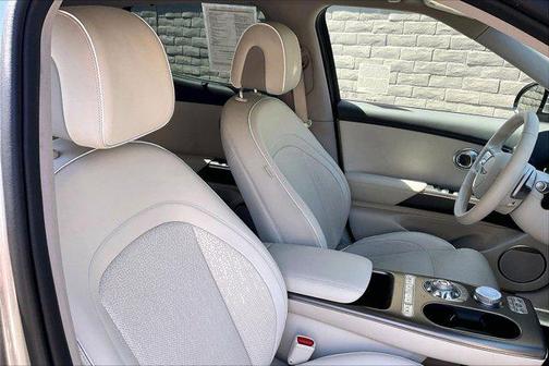 Savile Silver 2023 Genesis GV60 Advanced AWD