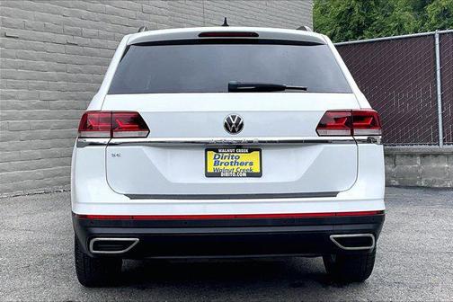 Pure White 2022 Volkswagen Atlas 2.0T SE w/Technology