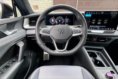 Monterey Blue Pearl 2025 Volkswagen Tiguan 2.0T SE R-Line Black 4MOTION