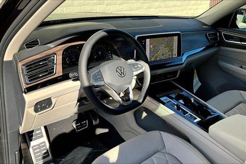 2025 Volkswagen Atlas 2.0T SEL Premium R-Line 4MOTION