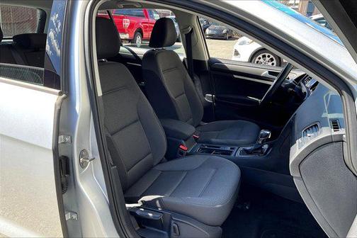 2019 Volkswagen e-Golf SE